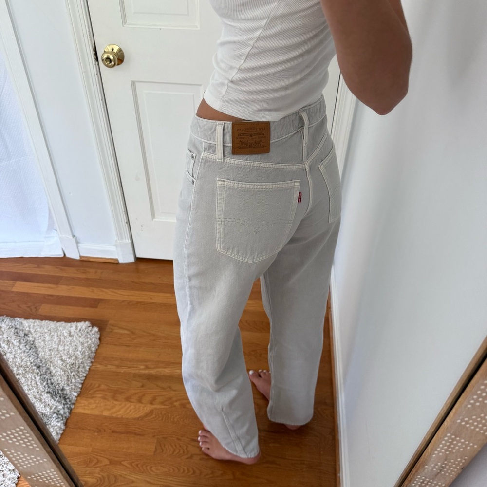 Levi's Light Gray Wide Leg Jeans - Picture 4 of 10